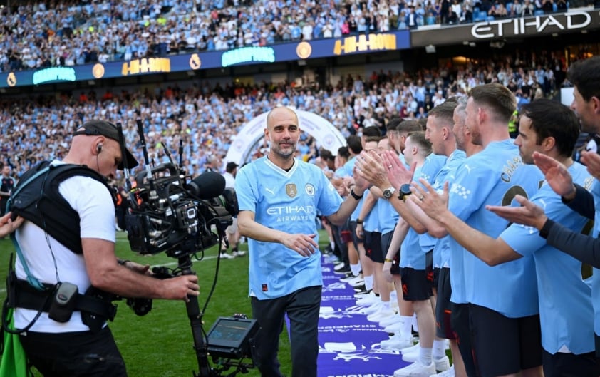 Pep hào phóng, tặng khoản lớn cho đội ngũ Man City 520113